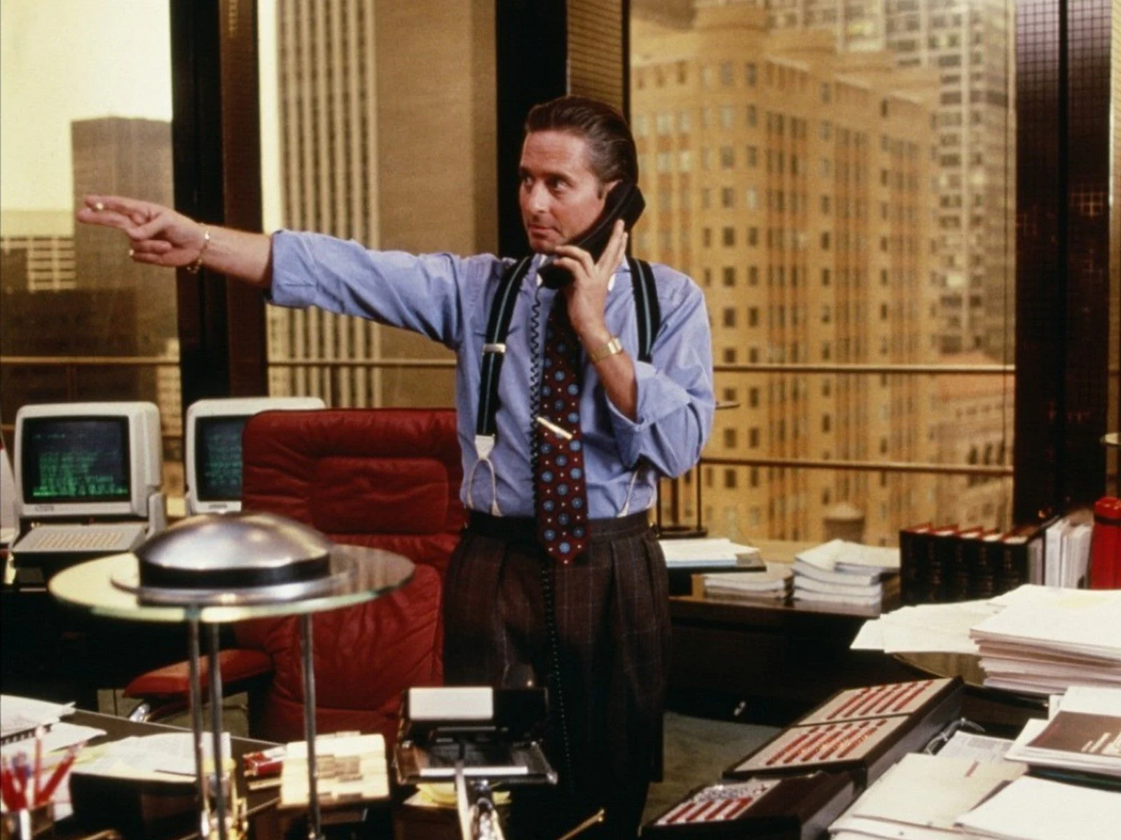 The Myth of the Executive Who Works 16 Hours a Day: What Really Matters Is Results